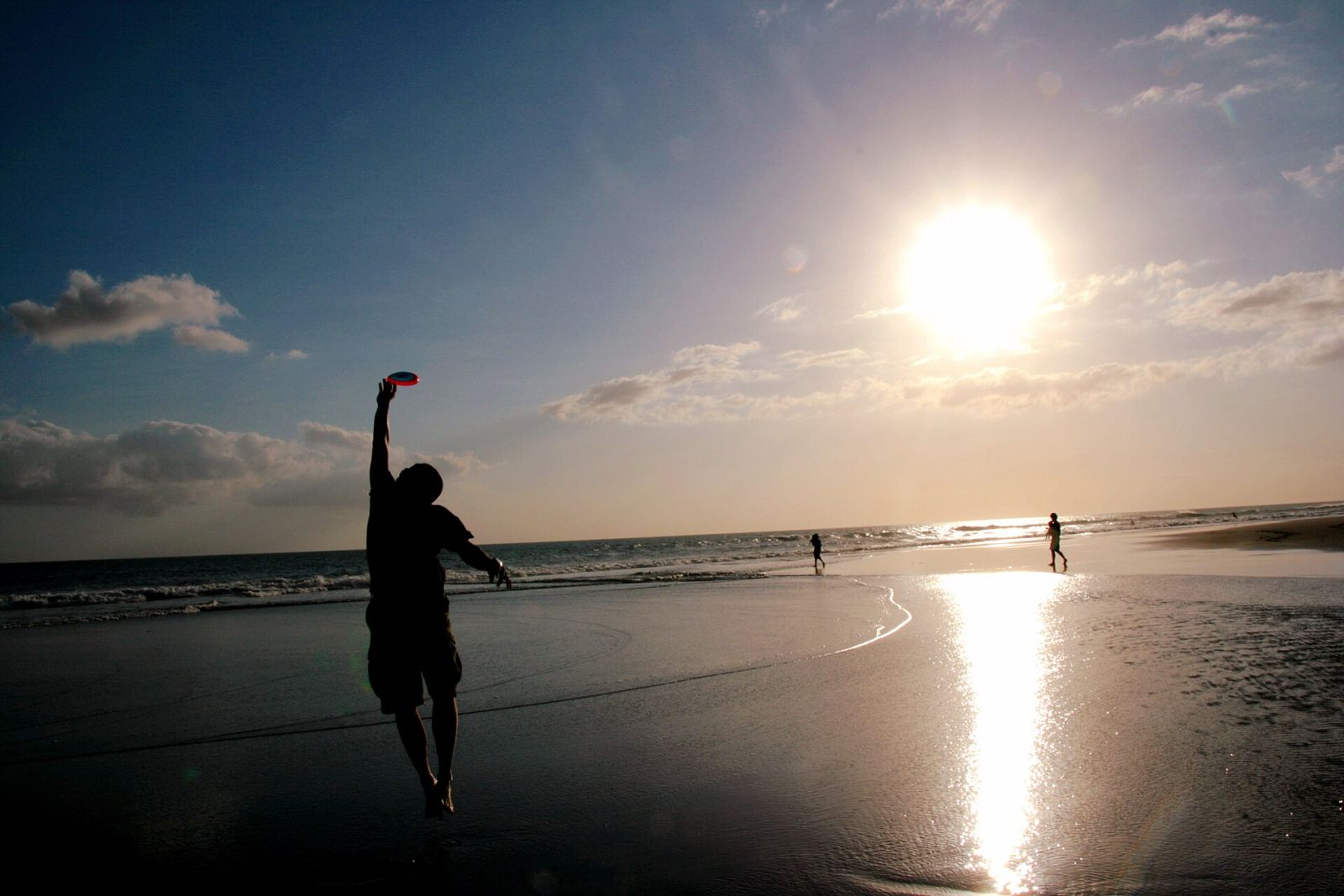 Panduan Liburan ke Seminyak: Beach Club dan Sunset
